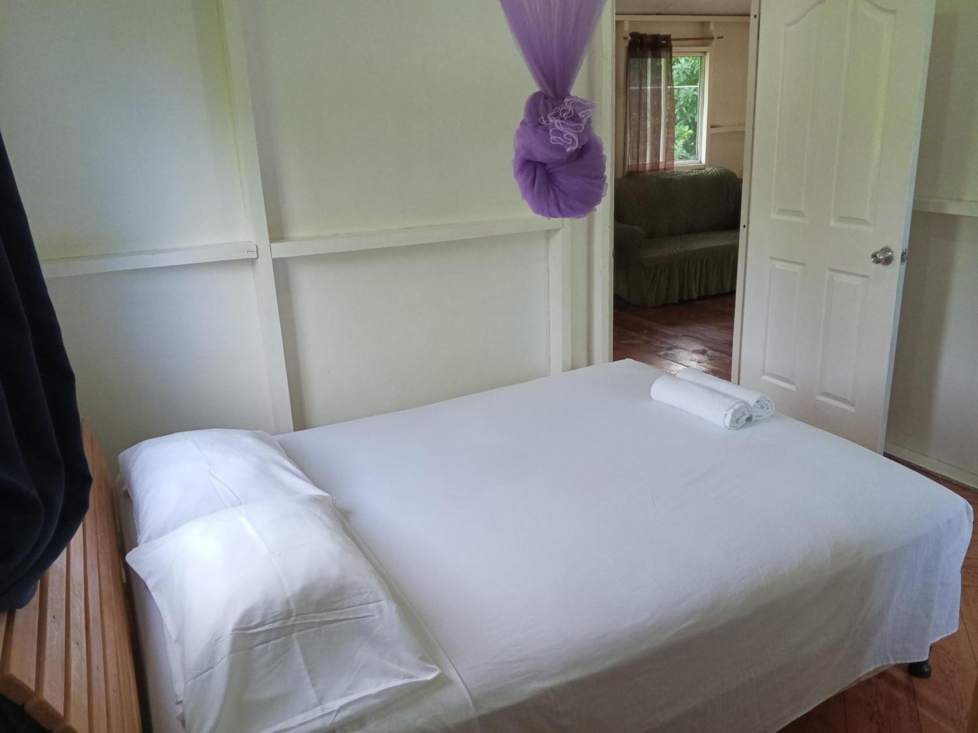 Christina'S Guest House Official Литтл-Корн-Айленд Экстерьер фото