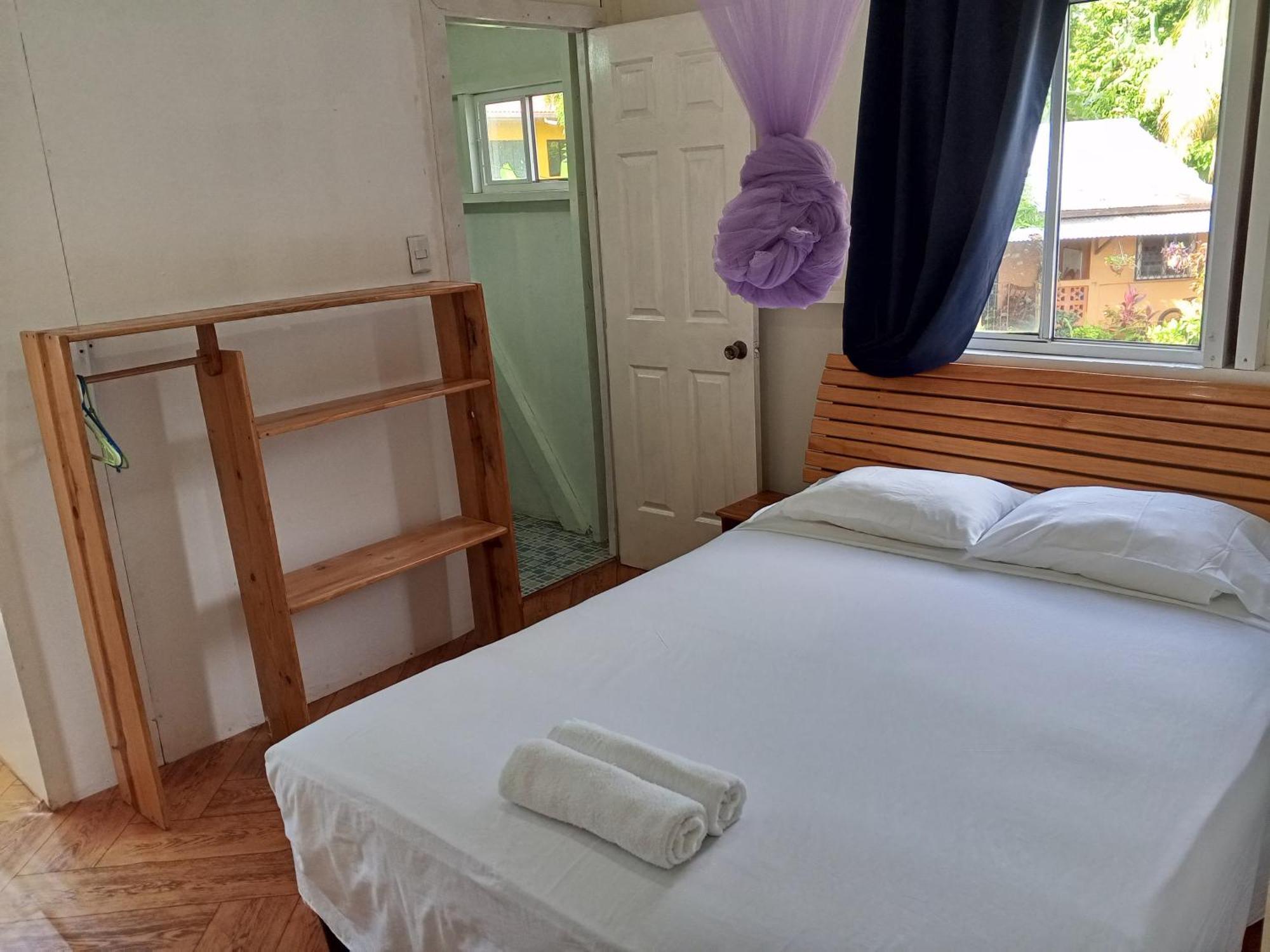 Christina'S Guest House Official Литтл-Корн-Айленд Экстерьер фото